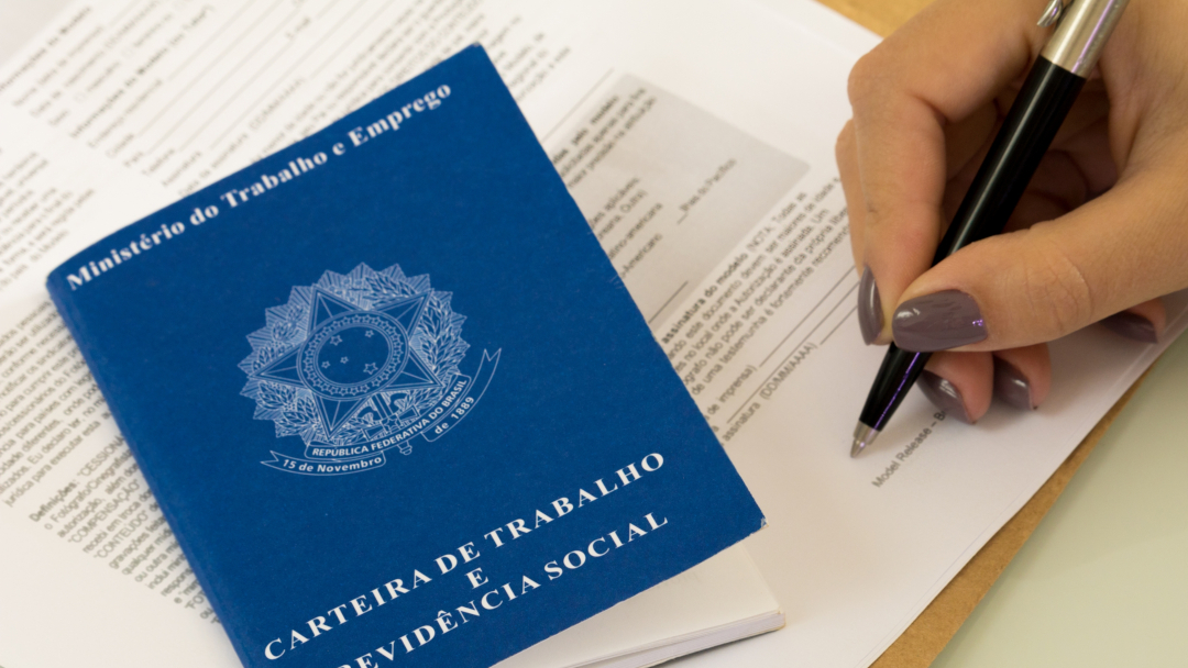 Imagens com gráficos e dados